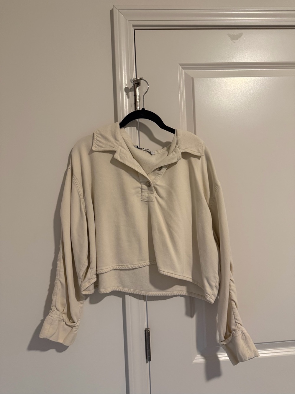 ZARA Cropped Collared Long-Sleeve Top in Cream